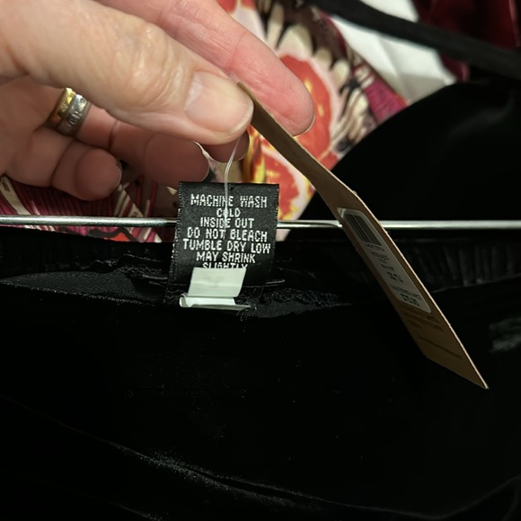 Eileen Fisher Black Velvet Maxi Skirt - Size - Large - Picture 8 of 8